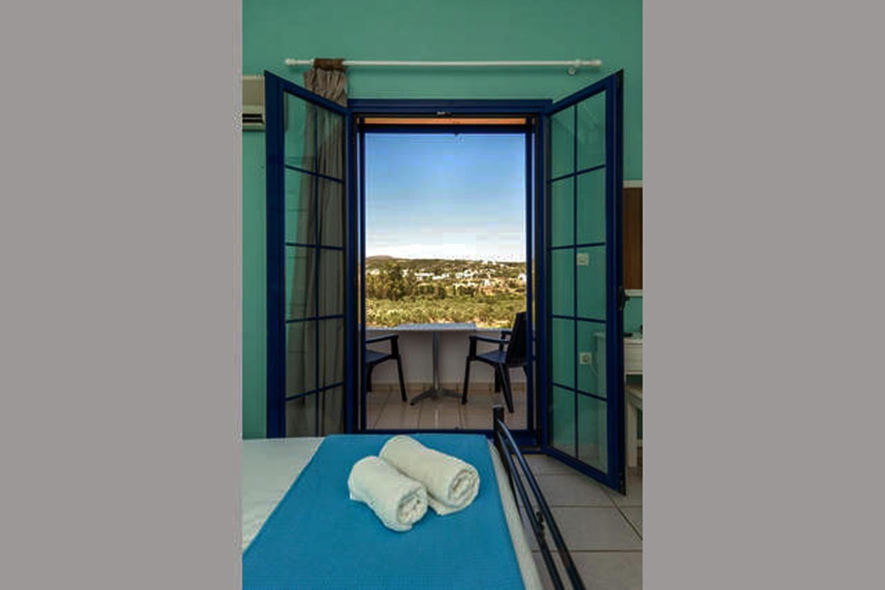 Contaratos Holiday Lettings Livadi  Екстер'єр фото